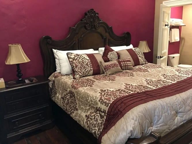 Historic Kahn Hotel