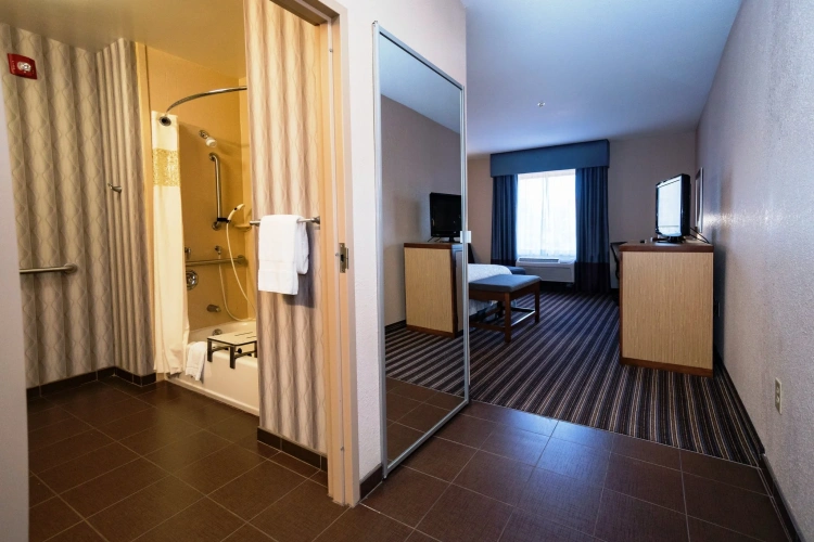 Quadruple Suite