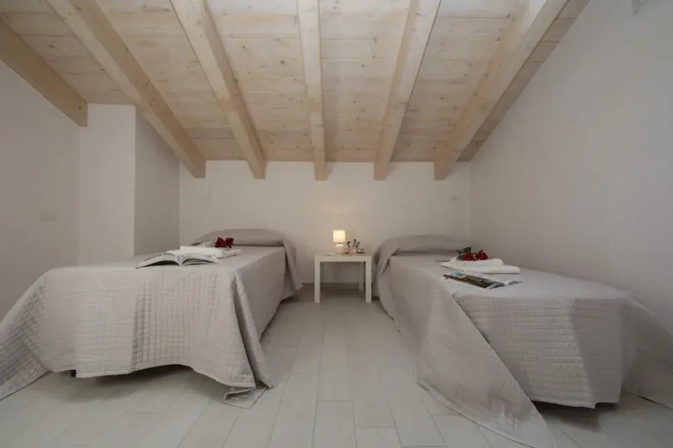 Silver Lake Apartment