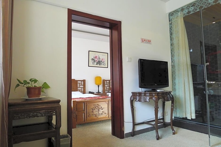 Suite with garden view