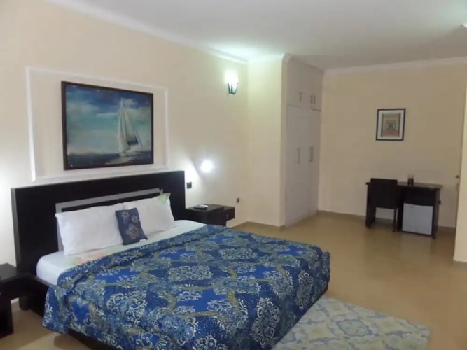 Signature apartments