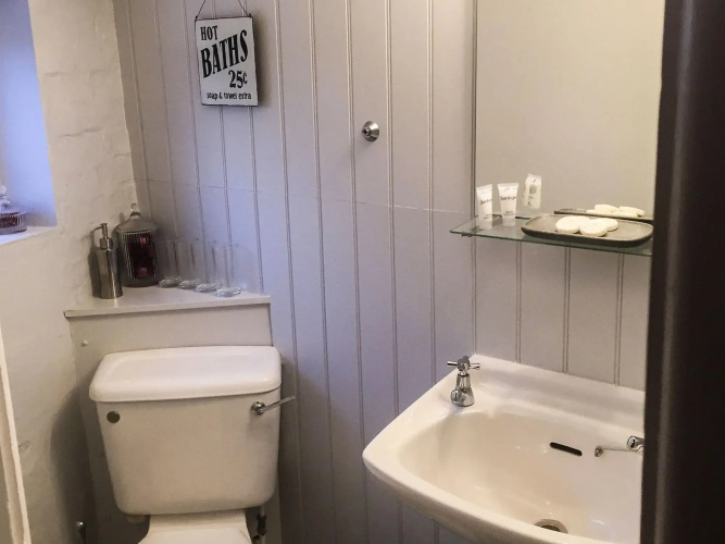 The Pear Tree Inn