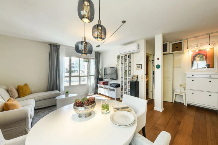Boutique 1BR Apt with parking