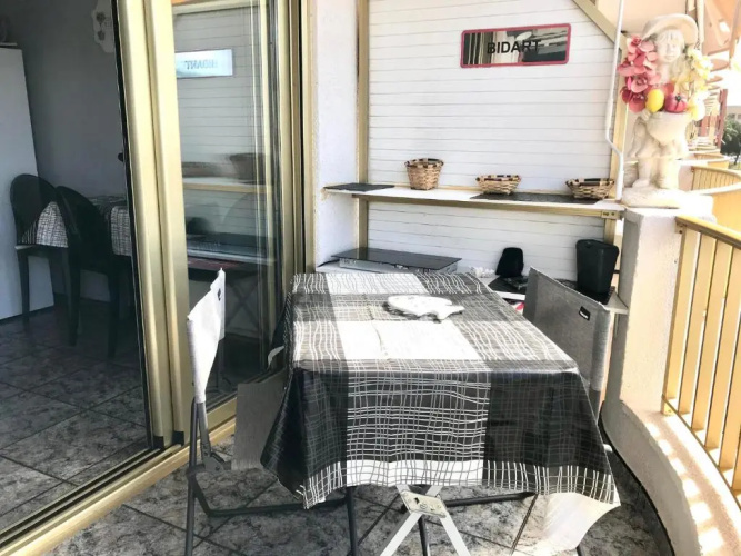 Estudio reformado con WIFI, terraza y piscina ''Internacional'' 125A - INMO22