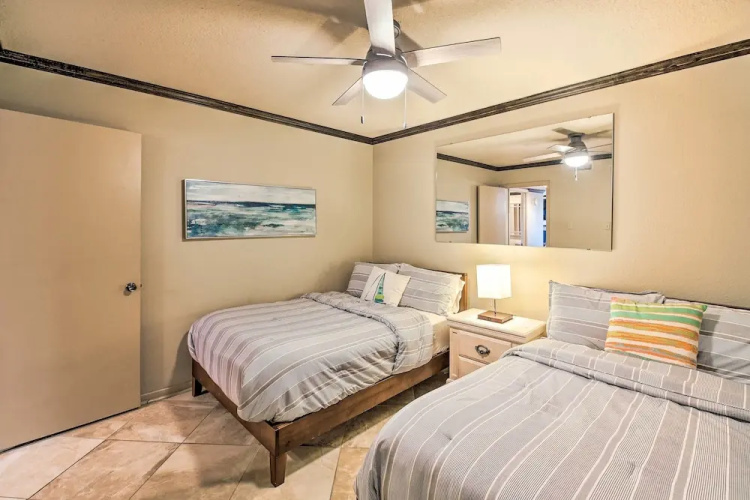 Hot Springs Condo on Lake Hamilton w/ Balcony!