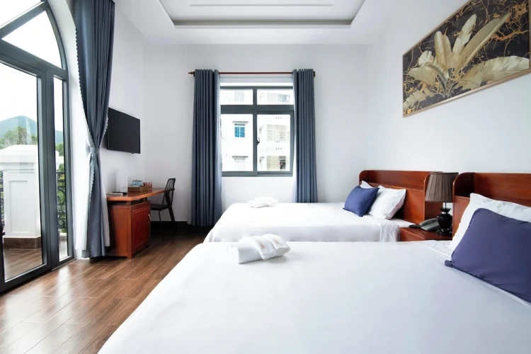 1 Bedroom Standard Quadruple Family room