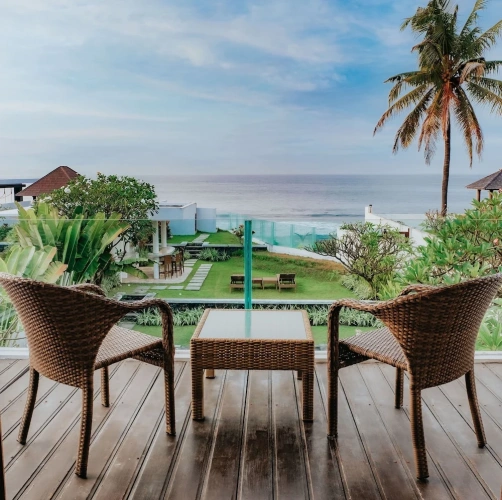 3 Bedrooms Villa with balcony and beachfront
