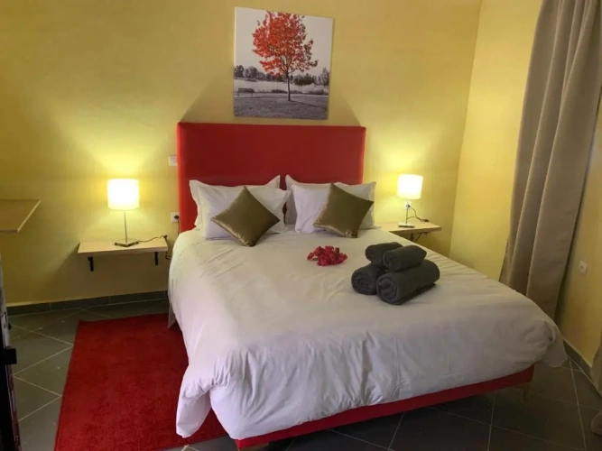 2 Bedrooms Apartment