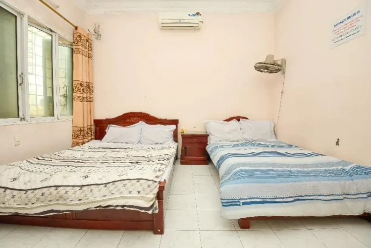 Standard Triple room