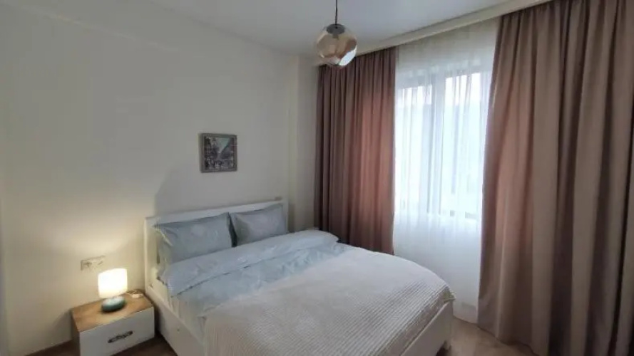 Apartment 76
