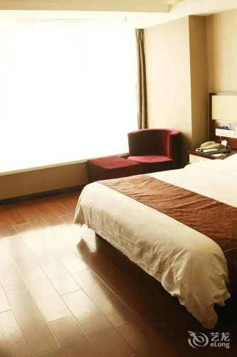 Starway Hotel