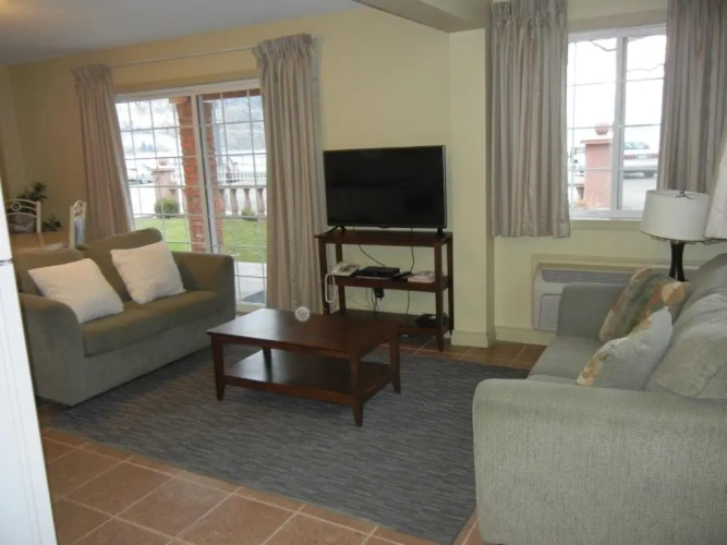 Suite with lake view