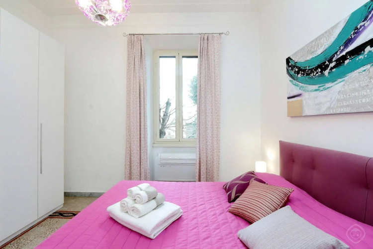 Aventino Piramide apartments - Historical area