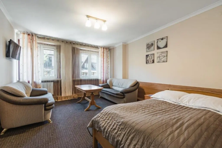 2 Bedrooms Apartment