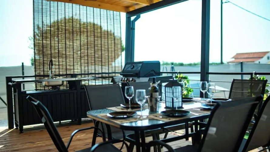 House Red Earth - Kastel Stafilic