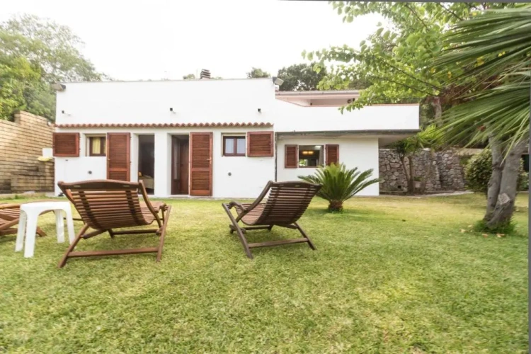 3 Bedrooms Cottage