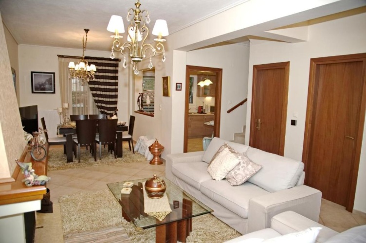 3 Bedrooms Villa