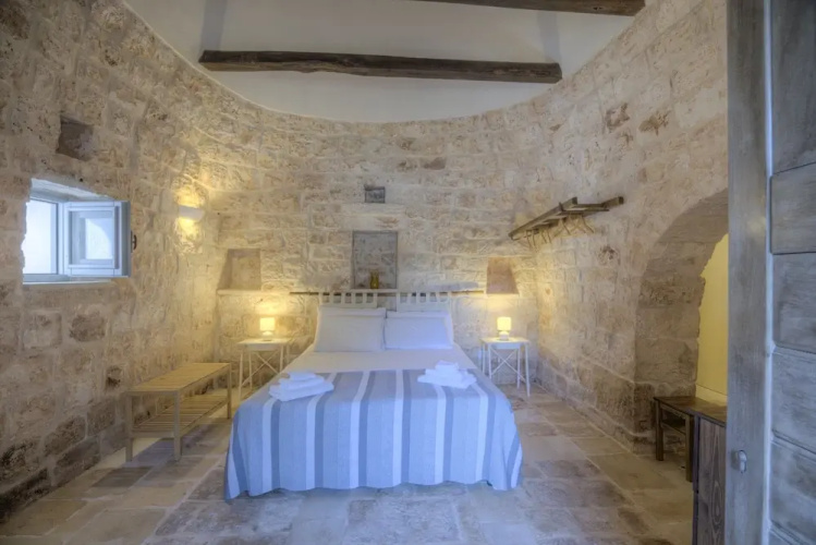 Trullo Pagliaro Cisternino by Typney