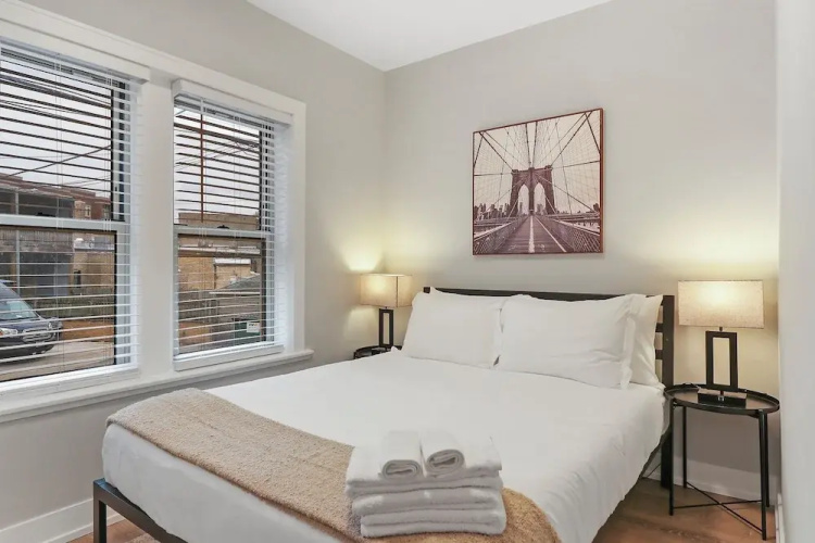 Cozy 2BR - Montrose 1A