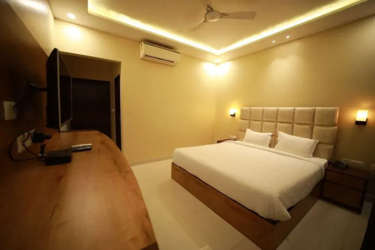 Hotel Neerja Inn