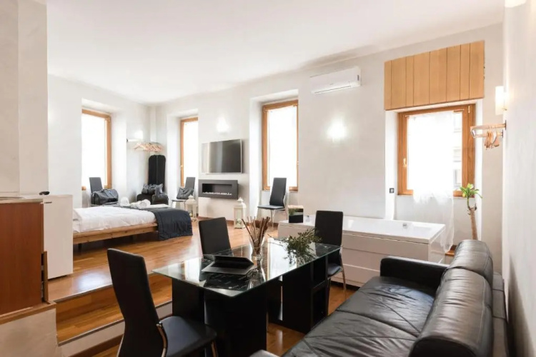 PLAZA SUITE Collection