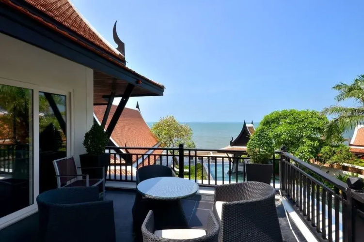 Luxury 5 Stars Beach Villa 6 Beds