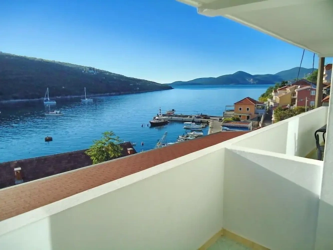 1 Bedroom Apartment with sea view