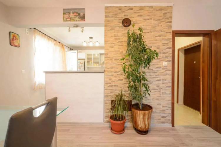 Apartment Yanevi