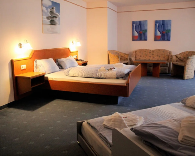 Waldhotel Feldbachtal