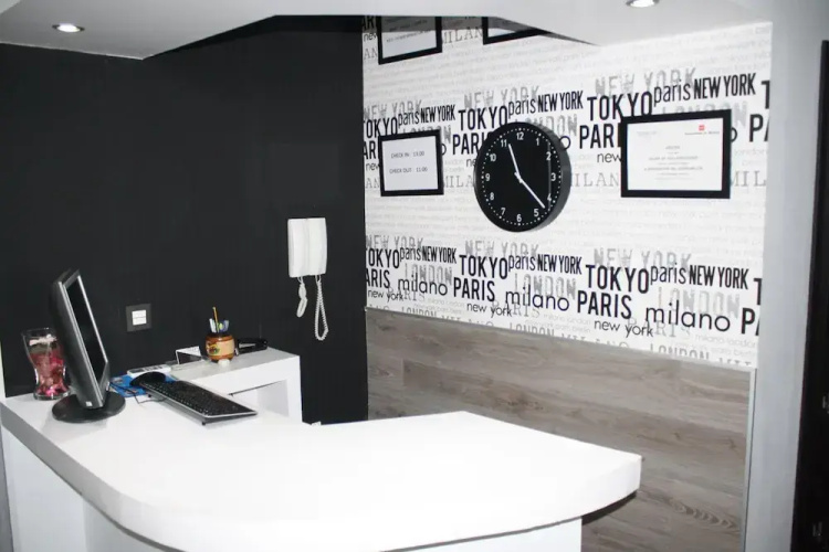 Hostal MH Fuencarral