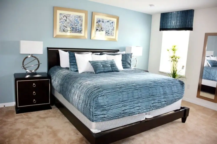 4 Bedrooms Villa