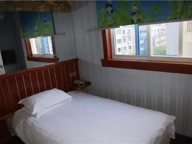Taizhou Xianren Residence Hotel