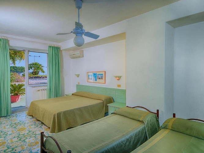 Standard Quadruple room