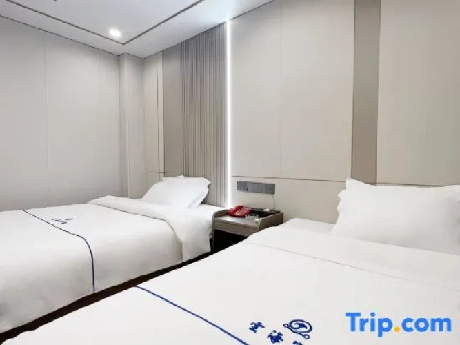 3 Bedrooms Family Suite with river view