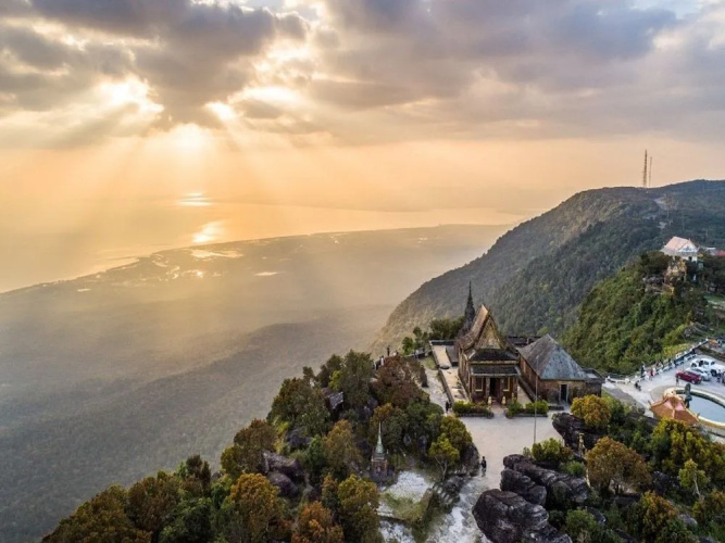 Bokor Inn by Sokha Group