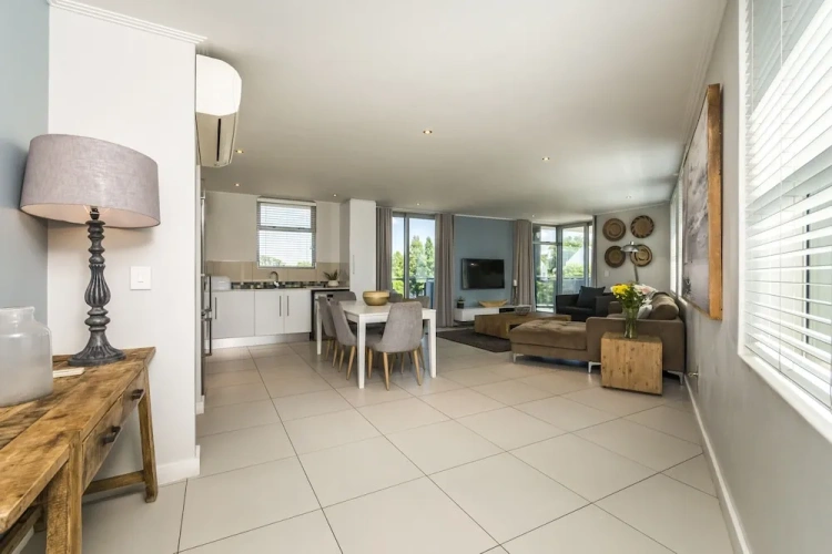2 Bedrooms Grand Apartment