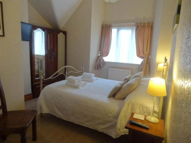 3 Cambridge VillasOver view