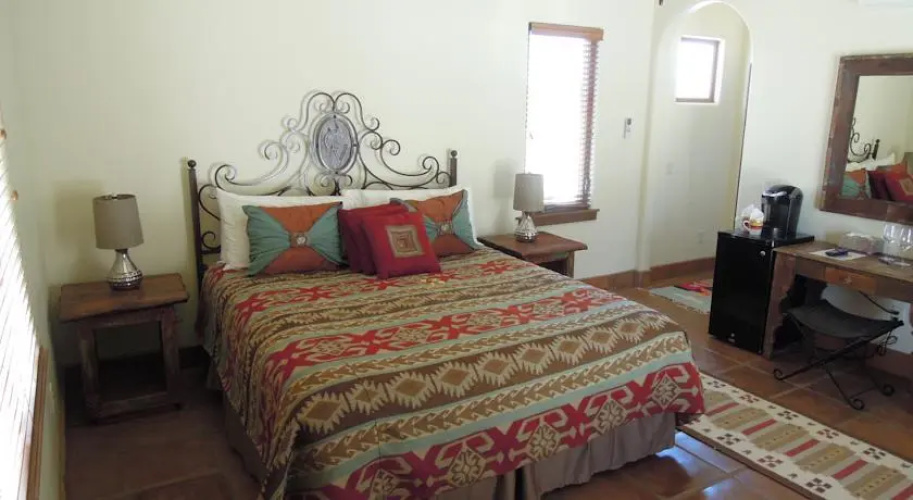 Croad Vineyards - The Inn