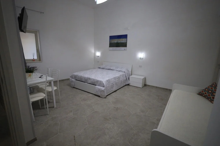 B&B Revolution Bed & Breakfast
