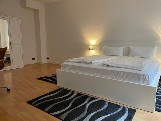 1 Bedroom Apartment