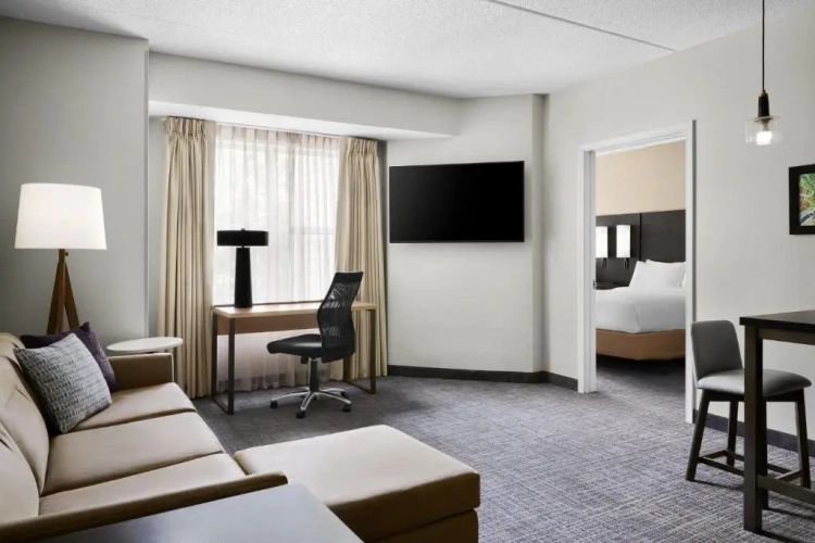 1 Bedroom Suite