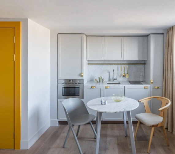 1 Bedroom Open Plan Double Suite