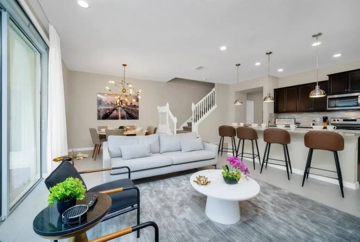 5 Bedrooms Cottage