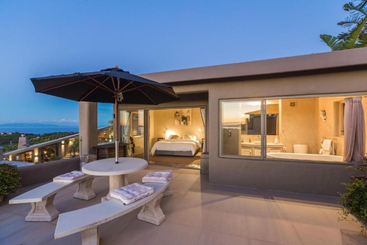 2 Bedrooms Luxury Apartment
