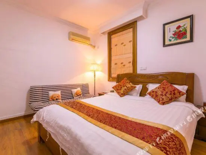 Hefeng Courtyard Inn