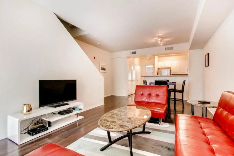 2 Bedroom Triplex Steps from Balboa Park