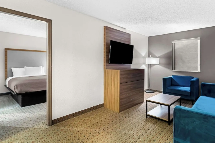 Quadruple Suite