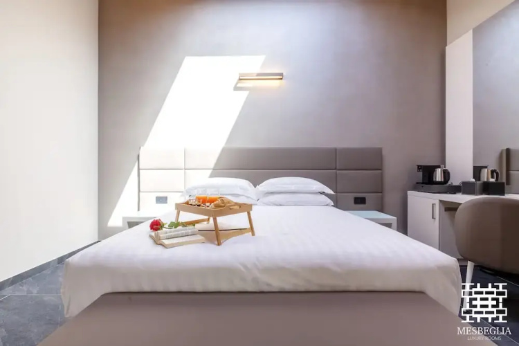 Mesbeglia Luxury Rooms