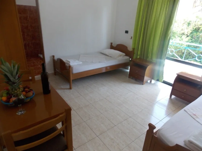 Standard Twin room with mountain view