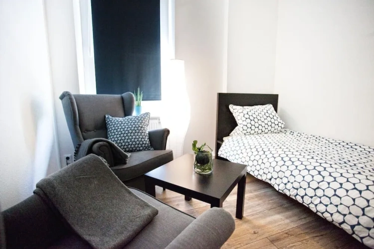 2 Bedrooms Comfort room